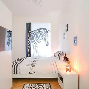  Apartmán Stylish A Few Steps From Metro Česká republika